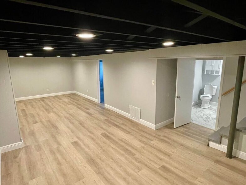 Building Photo - 5307 Crestside Ln