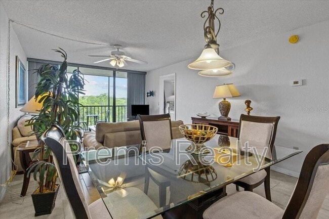 Building Photo - 900 Cove Cay Dr