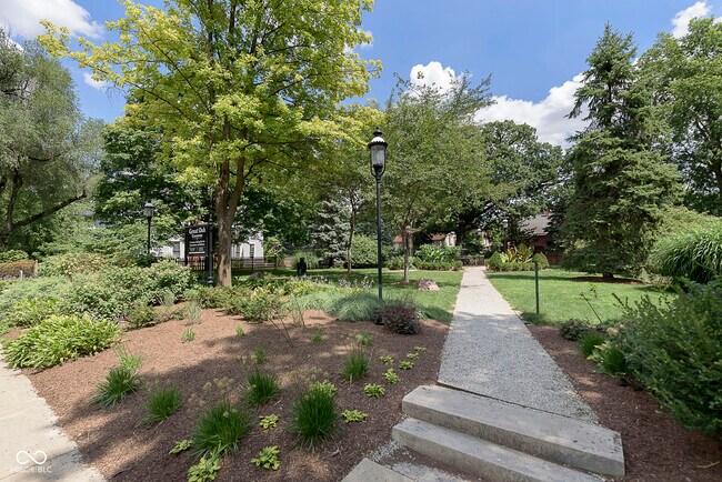 Building Photo - 1428 N Park Ave