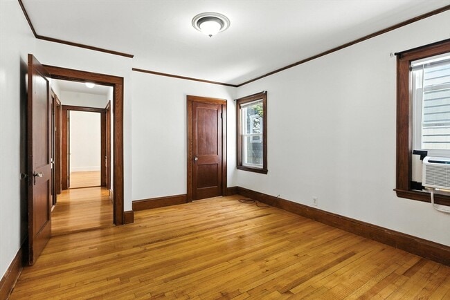 Building Photo - 29 Arbroth St