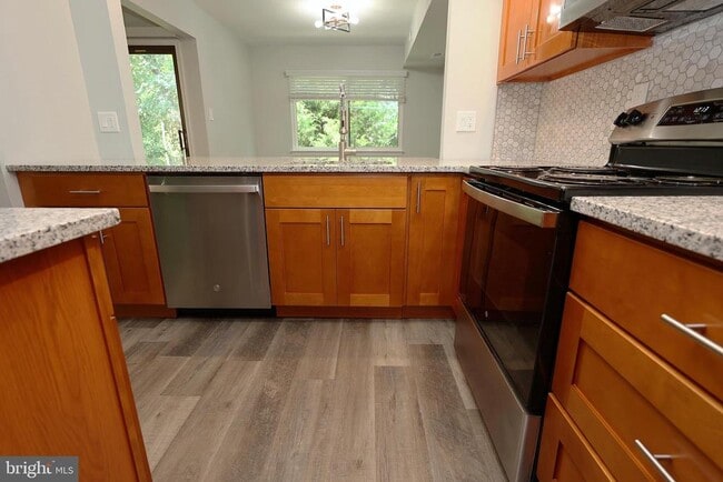 Building Photo - 49 5 Crown Royal Cir