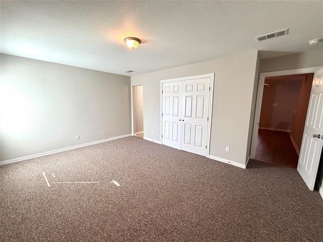 Building Photo - 2337 Bloomfield Dr