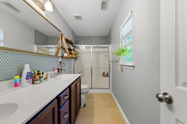 Building Photo - 432 Rose Garden Ln