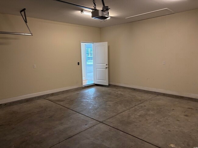 Building Photo - 292 Clearwater Dr