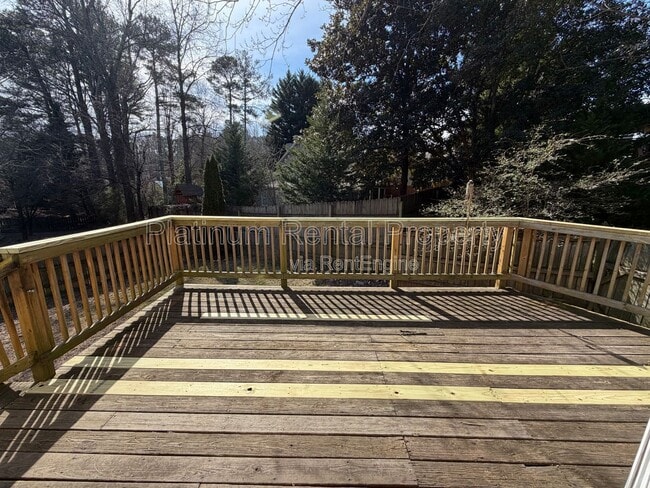 Building Photo - 2063 Winsburg Dr