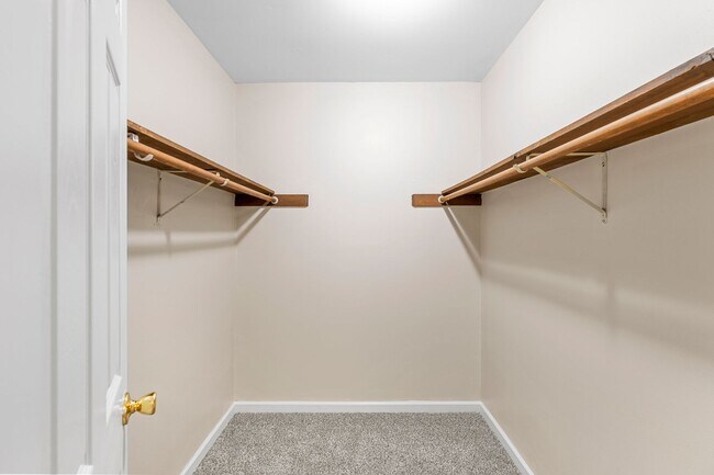 Building Photo - Omar Ct Duplex