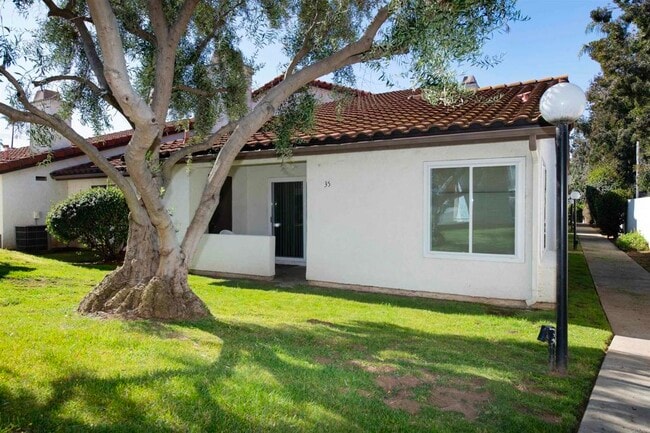 Primary Photo - 2425 Cranston Dr