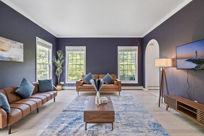 Building Photo - 321 Museum Village Rd