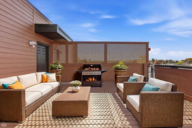 Building Photo - 2718 Budd St