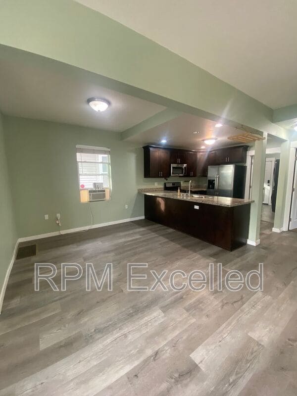 Building Photo - 3714 E I St