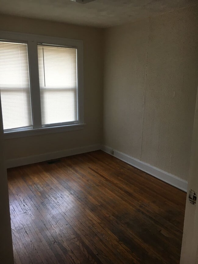 Building Photo - 2476 Adams Ave