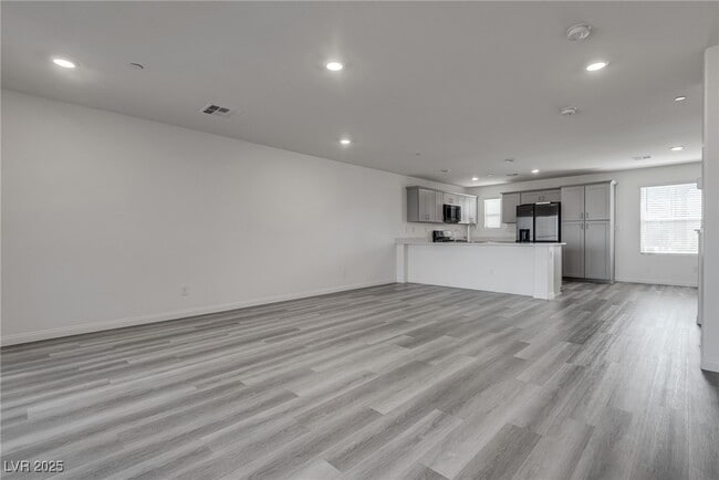 Building Photo - 3800 Enchanted Sky St