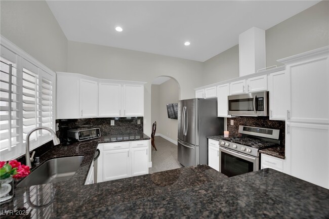 Building Photo - 2705 Meander