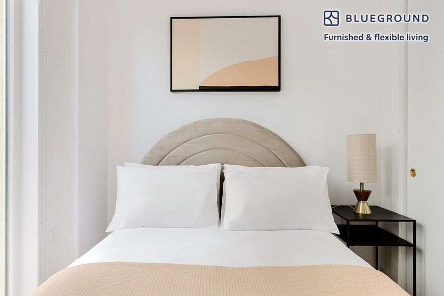 Building Photo - 525 Pacific St