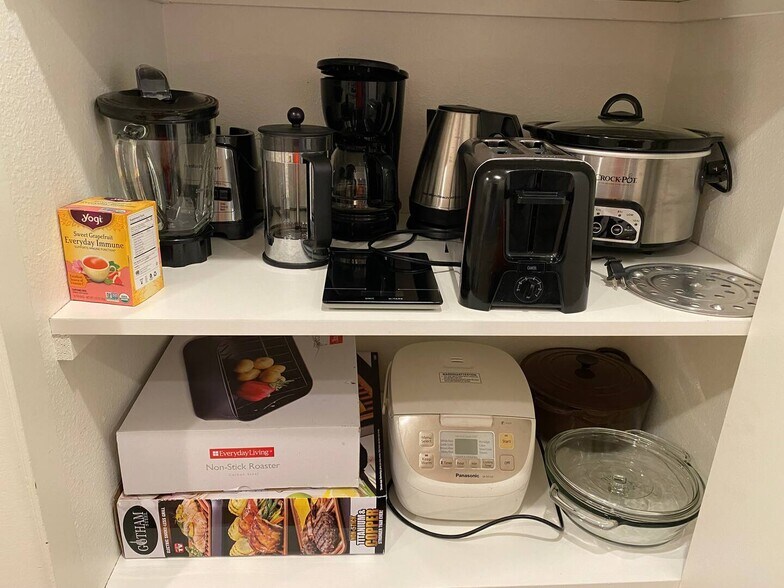 Building Photo - 4135 NW Walnut Pl