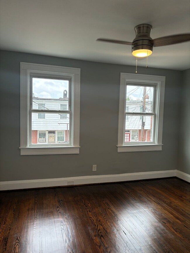 Building Photo - Beautifully Remodeled 2BR Home with Den an...