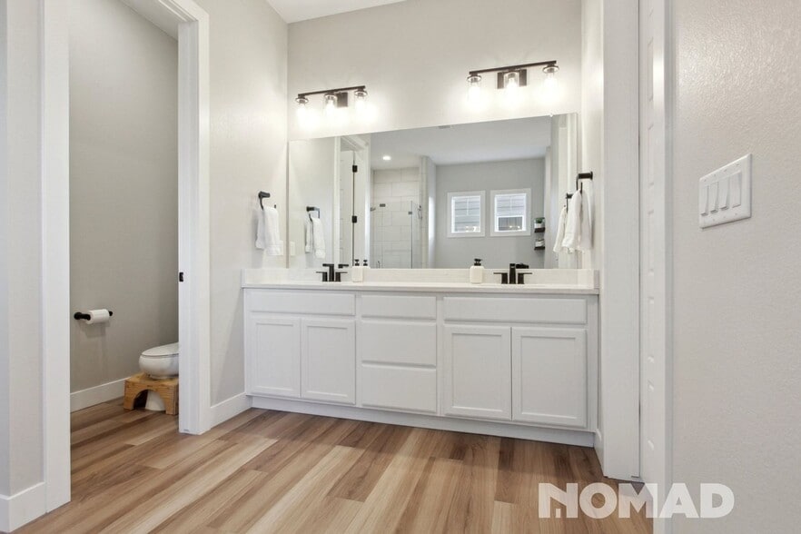 Building Photo - 268 Orion Ct