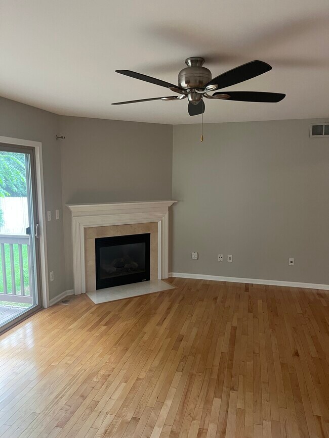 Building Photo - 7202 Lavender Ln