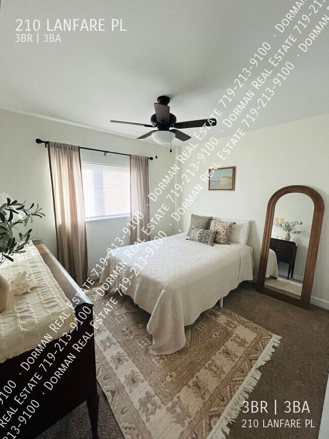 Building Photo - 210 Lanfare Pl