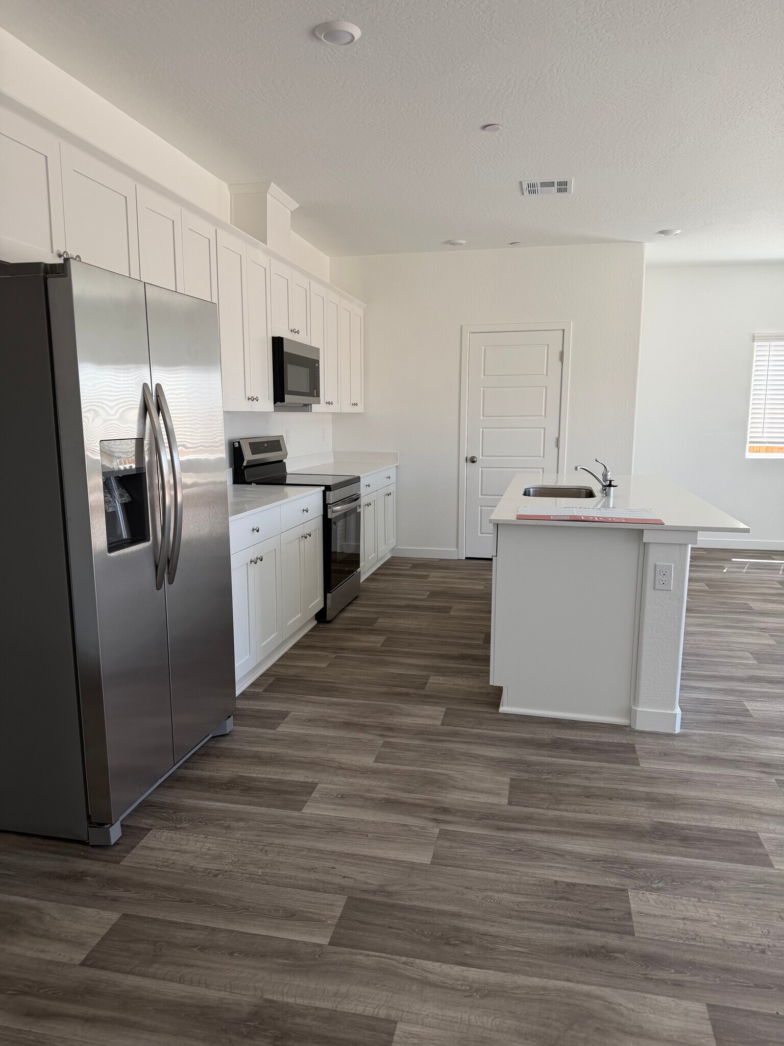 Building Photo - 1628 Atlantica Dr S