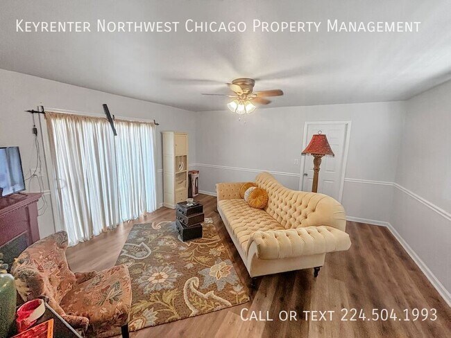 Building Photo - 912 W Oakwood Dr
