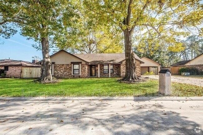 Building Photo - 12510 Old River Dr
