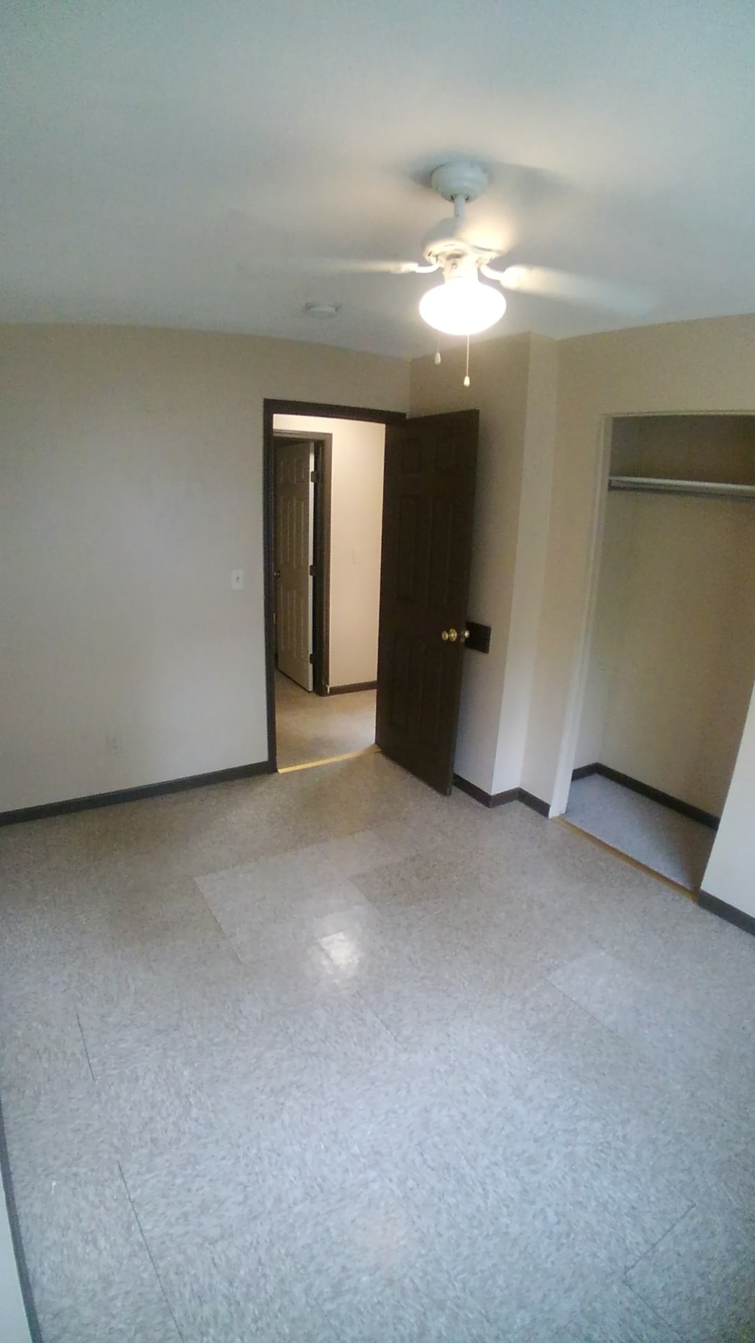 Bedroom - 1302 Albert Ave
