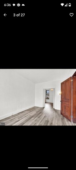 Room 1 - 153 W Jackson St