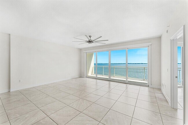 Building Photo - 1435 S Harbor City Blvd