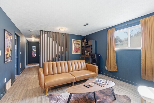 Building Photo - Stunning Fully Renovated 4BR + Bonus on Spokane's South Hill - Chef's Kitchen, 2-Car Garage & Bac...
