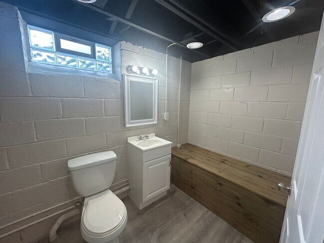 Building Photo - 2155 Harvard-