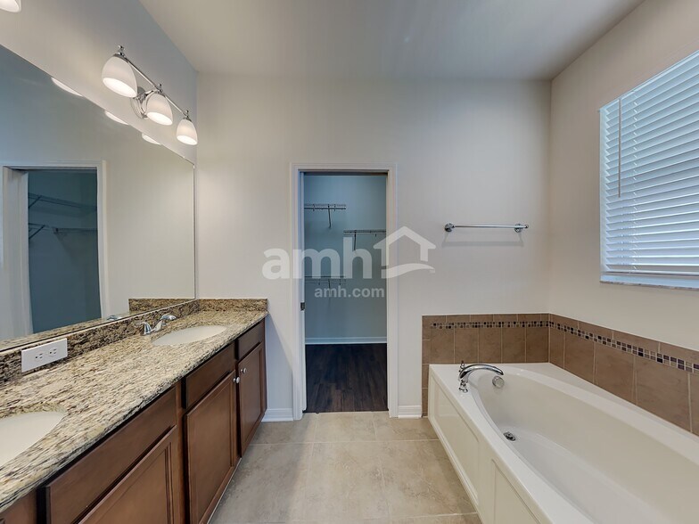 Building Photo - 11530 Balintore Dr