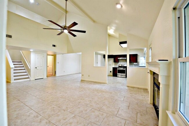 Building Photo - 6606 Hondo Bend