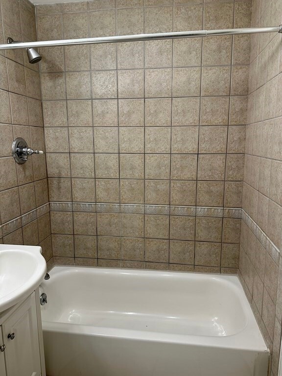 Building Photo - 152 Linebrook Rd