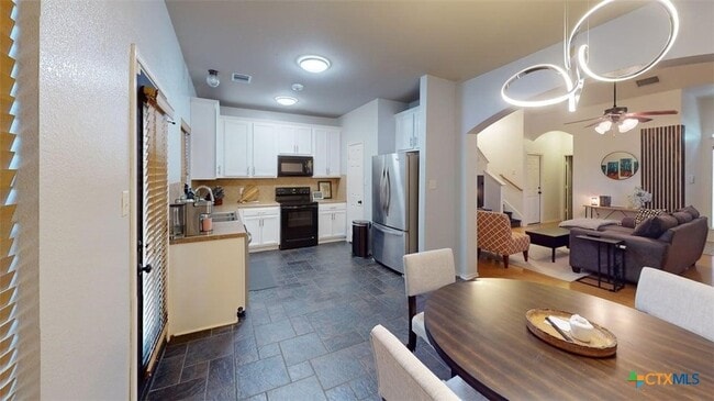 Building Photo - 6705 Rosita Oak Dr