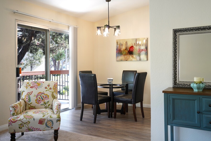 Building Photo - 4095 Rosenda Ct