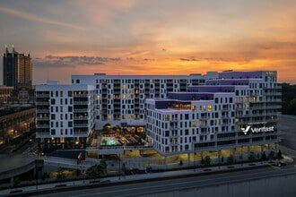 Building Photo - AMLI Atlantic Station