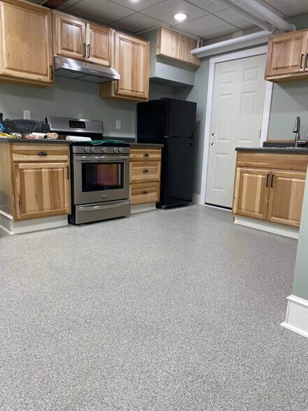 Building Photo - 1826 E Superior St