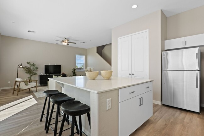 Building Photo - Corsica Villas at Euclid Avenue