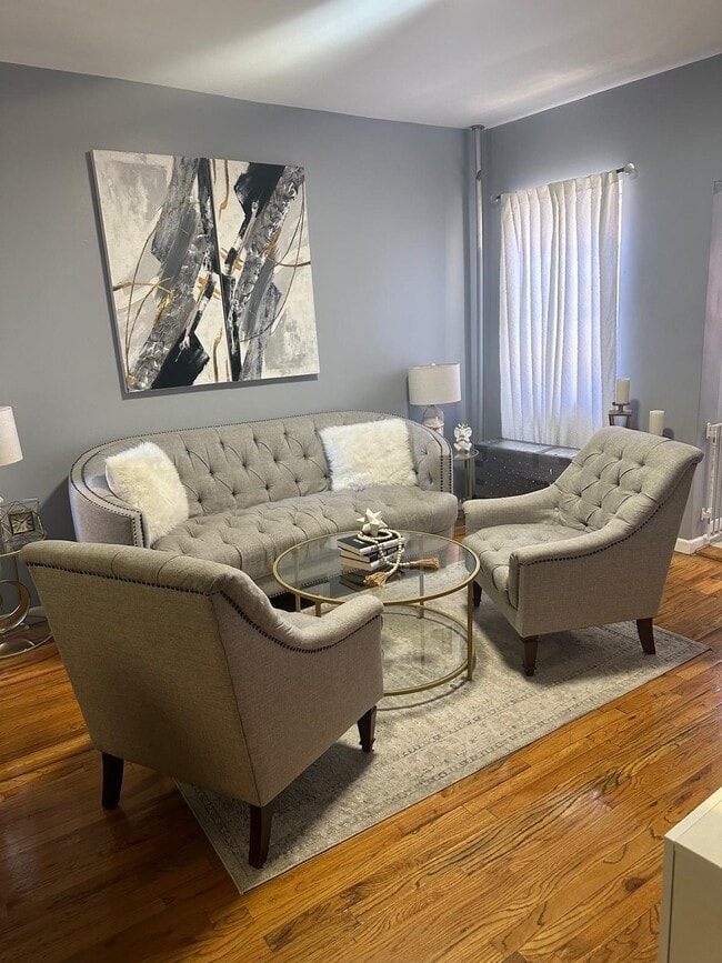 Primary Photo - 167 W 228th St