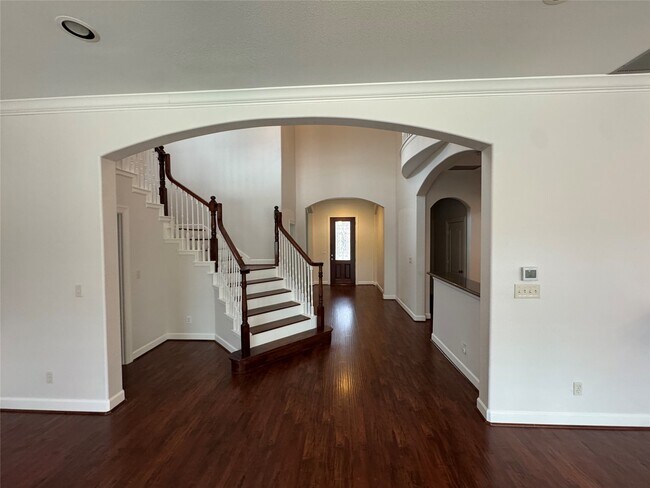 Building Photo - 107 Island Blvd