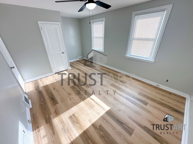 Building Photo - 217 Stevens St