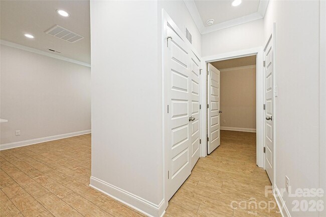 Building Photo - 1714 Club Rd