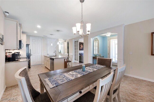 Building Photo - 14940 Edgewater Cir