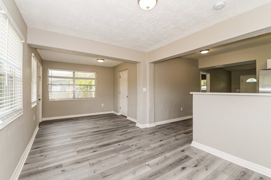 Building Photo - 1412 Brookhill Dr