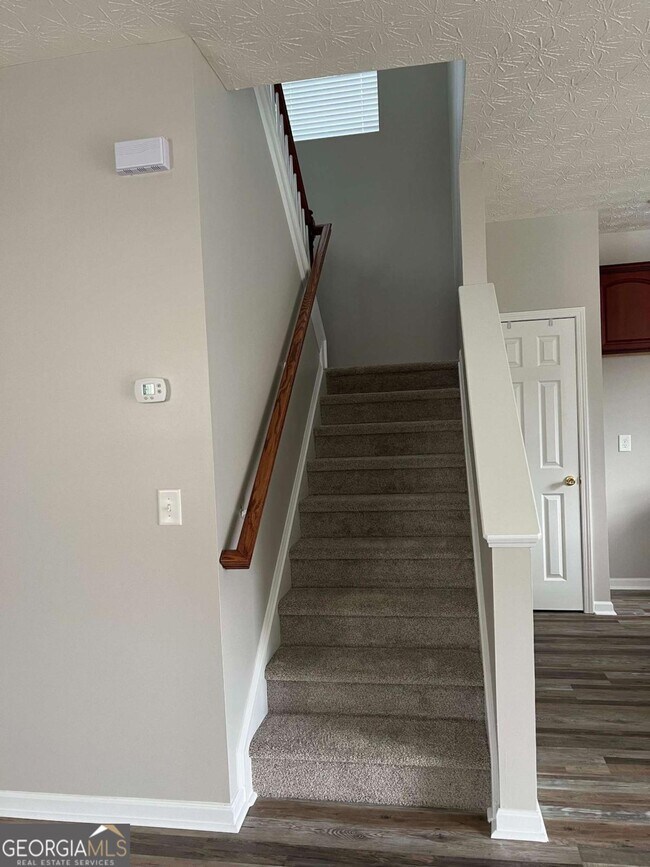 Building Photo - 503 Sautee Pl