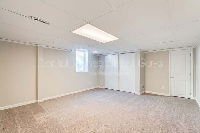 Building Photo - 3714 Kipling Ave