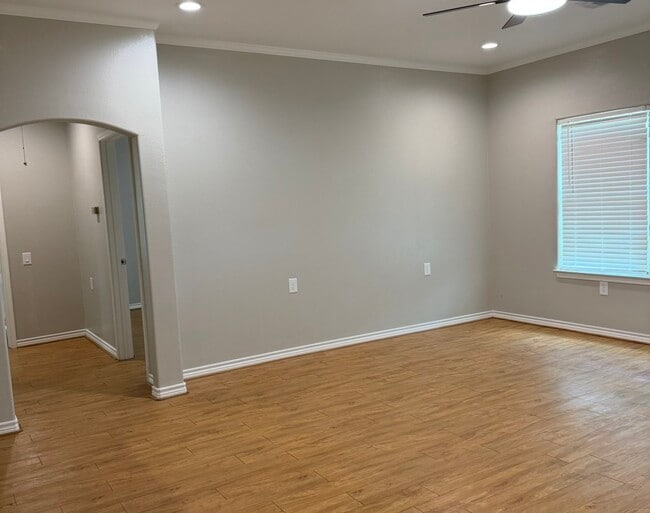 Building Photo - 104 Longstreet Rd
