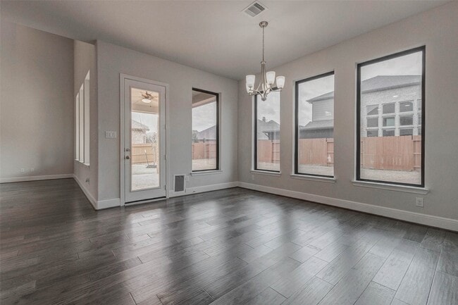 Building Photo - 30627 S Creek Way