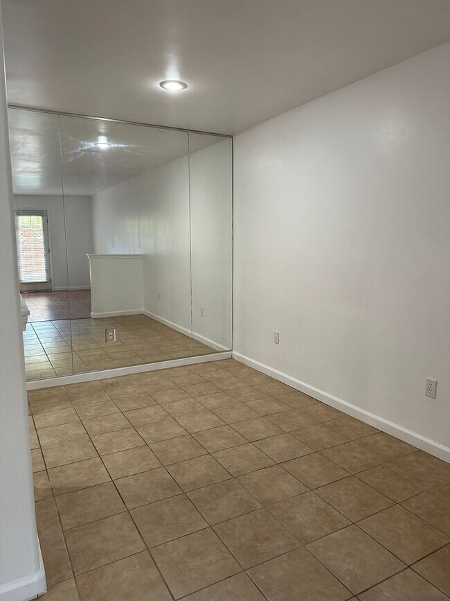 Building Photo - 54TH ST - Beautiful 1/1 Condo w Patio, Stainless Kitchen, Near SDSU!